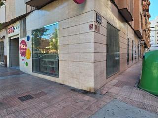 Local Comercial en Calle DONANTES DE SANGRE