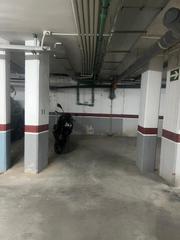 Aparcament cotxe  Calle santa angela. Se vende plaza de garaje con posibilidad de trastero en juan de