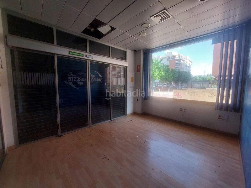 Foto 4354c9f4-6204-4540-97d4-58f569bcc239. Location local commercial dans rio sena 17 dans Ronda Sur Murcia