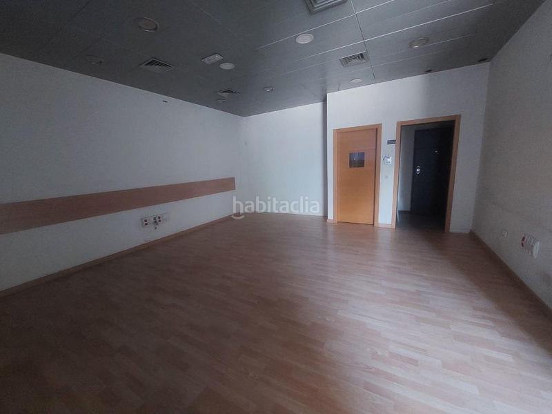 Foto d24bc399-ca11-4d39-8c7e-49b4525fedd3. Rent business premise in rio sena 17 in Ronda Sur Murcia