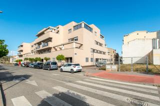 Etagenwohnung  Calle domingo sandoval sabater. Bonito piso con piscina en el cabezo