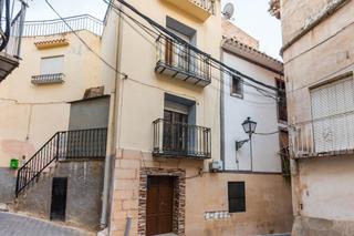Casa  Calle del castillo 2. Venta de triplex en blanca !!!!