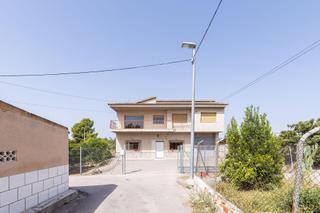 Casa a Zarandona. Gran casa familiar con dos viviendas