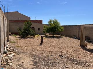 Terreny residencial  Calle la hita -barinas. Parcela construida  urbana con almacén en barinas