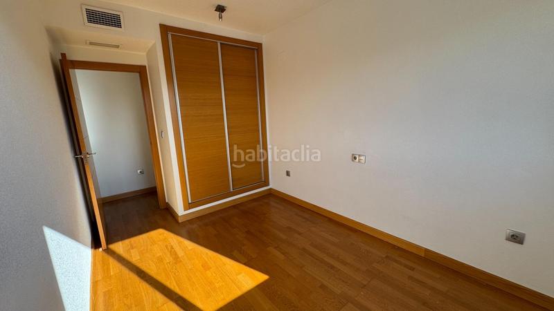 Foto f7ebfc87-356f-4575-bac1-945c3ed18621. Rent flat with parking in Juan de Borbón Murcia