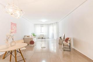 Appartement  Calle estacion 31. Amplio y luminoso piso en el corazón de molina de segura