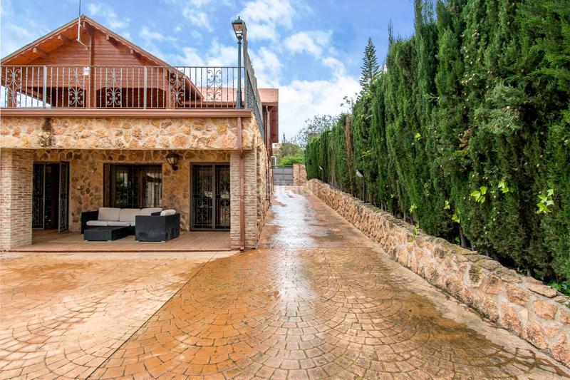 Foto 661fe558-b16b-4e38-9d19-2ee8492fd34c. Xalet amb calefacció aparcament piscina a La Alcayna Molina de Segura