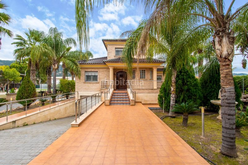 Foto d8abee22-0045-41e7-aea2-839ec51a5b10. Xalet amb aparcament a Santo Angel Murcia