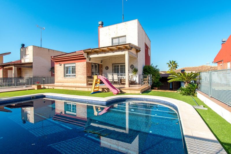 Foto c1599147-a991-4bfe-a5b4-3c2a4c973de7. Xalet amb calefacció aparcament piscina a El Esparragal Murcia