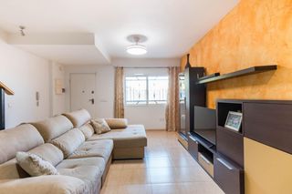 Dúplex  Calle pablo neruda. Quieres vivir en lorquí?