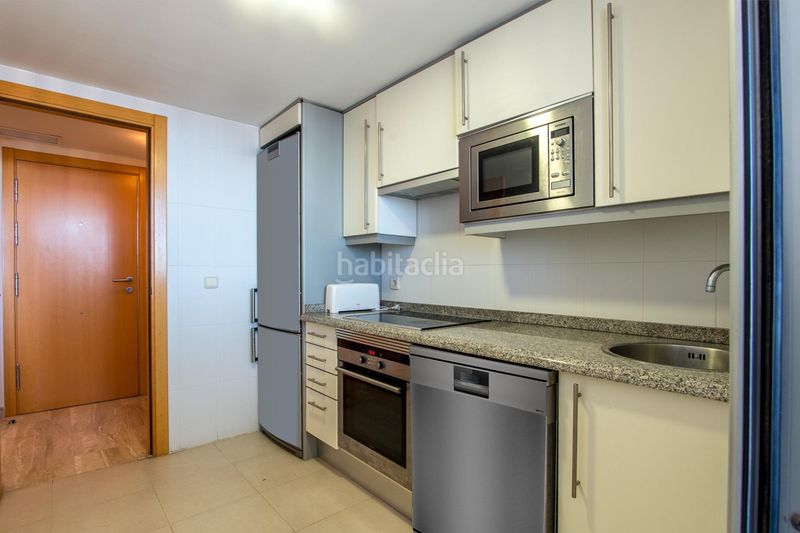 Foto 00dc6315-46ba-4737-b448-eb05a02c8486. Pis amb aparcament piscina a Via Parque Benidorm