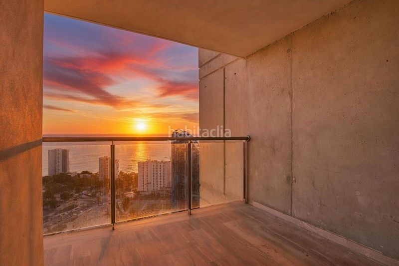 Foto 2257e6f2-b094-4a35-9d9c-8870c53e8ddc. Pis amb aparcament piscina a Via Parque Benidorm