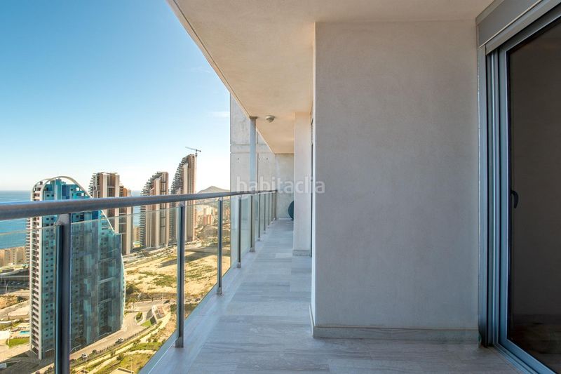 Foto 4617cc75-4032-4911-b0dc-b9e49077f036. Flat with parking pool in Via Parque Benidorm