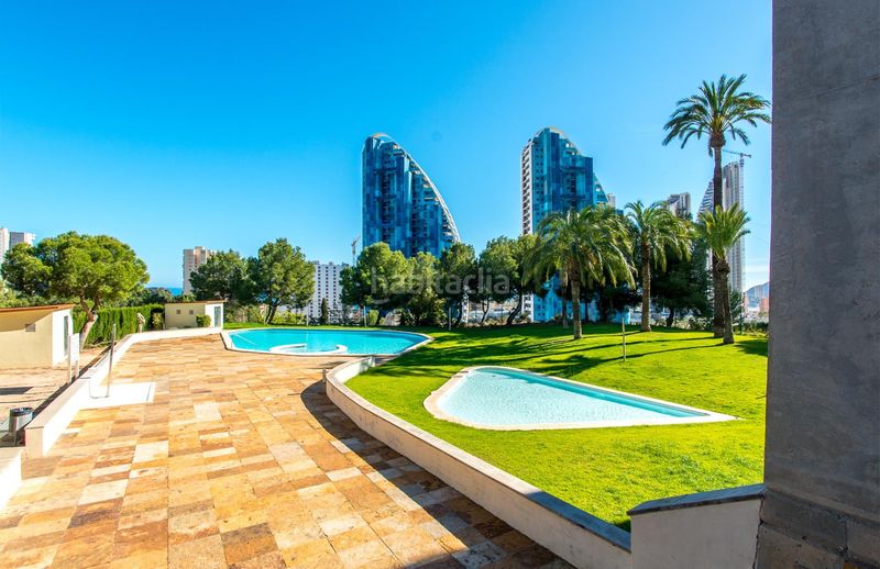 Foto 644eb7d9-f22d-4b1a-a43a-365445375e35. Pis amb aparcament piscina a Via Parque Benidorm