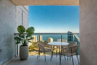 Flat in Via Parque. Piso planta 23 en benidorm