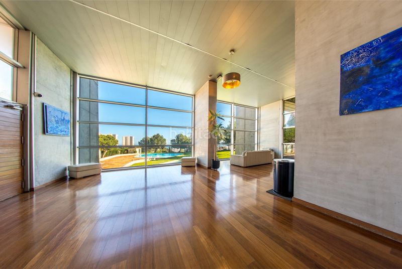 Foto b58f7b18-e0fb-400f-8ce1-eddb8d800669. Pis amb aparcament piscina a Via Parque Benidorm