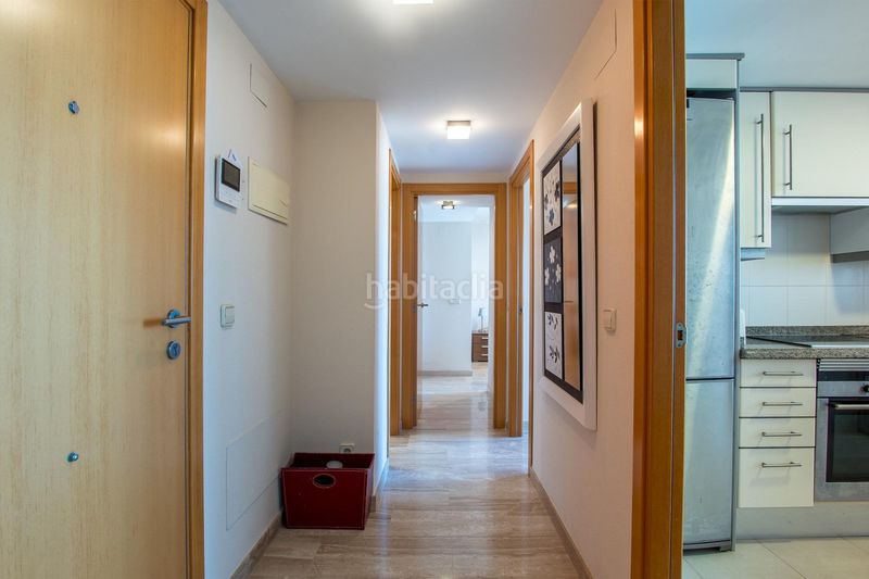 Foto d68db038-e007-4466-ad9b-3dcfb2422d55. Pis amb aparcament piscina a Via Parque Benidorm