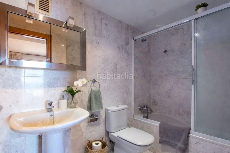 Foto e37119d6-ce91-4d1b-b5cb-080614ba841c. Pis amb aparcament piscina a Via Parque Benidorm