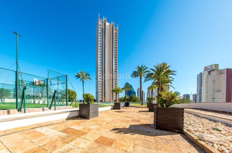 Foto f3606e72-2e43-4f2d-9797-fb639b88ce37. Pis amb aparcament piscina a Via Parque Benidorm
