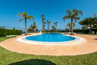 Etagenwohnung  Calle federico garcía lorca. Primera línea de playa  terraza de 90 m2  diseño premium a un pr