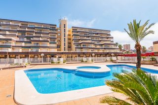 Piso en Calle arpon-manga 2. Piso con amplia terraza en residencial arpon 2 en la cala del pi