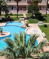 Erdgeschoss in Centro. Piso con 55m2 de patio en residencial el divino