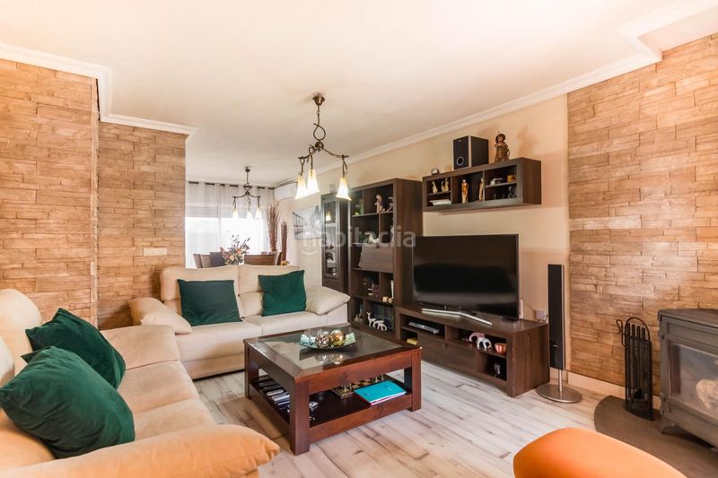 Foto e834467f-5fce-43f8-9278-d96329be435d. Duplex avec parking piscine dans Ceutí