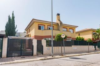 Chalet  Calle cabo de palos. Vive con calidad en altorreal