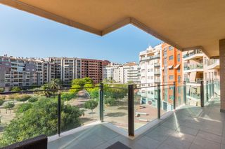 Flat in Juan Carlos I. Exclusivo piso de lujo con vistas al parque y dos garajes y dos
