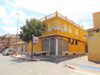 Casa en La Unión. Piso unico con local comercial con sotano