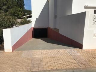 Autoparkplatz en Islas Menores-Mar de Cristal. Plaza de garaje en mar de cristal
