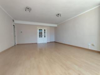 Etagenwohnung in Casco Antiguo