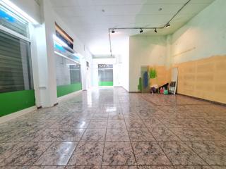 Local commercial dans Can Gibert del Pla. Local comercial santa eugenia esquinero.