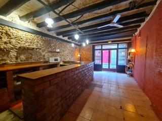 Rent Business premise in Calle st domenec 7. Local comercial en el centro de figueres