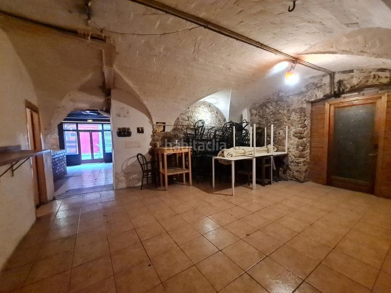 Foto b8477ffa-7a1f-4eb8-a058-5a797f5d7ccf. Rent business premise in calle st domenec 7 in Centre Figueres