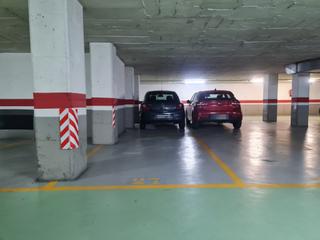 Location Parking voiture à La Devesa. Lloguer de plaza d aparcament para coche pequeñomedio