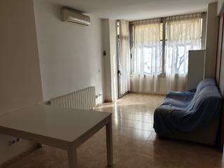 Pis  N/a. Oportunidad única en el eixample de girona 1habitación con balcó