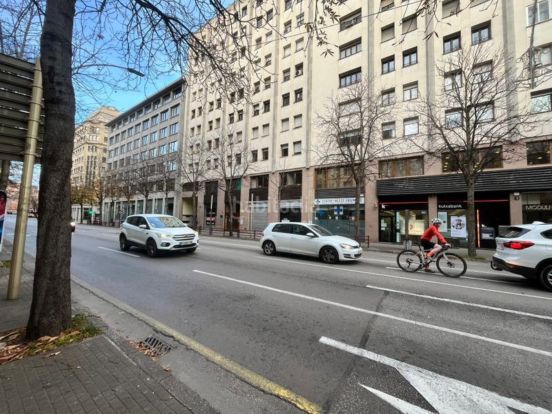 Foto 8368a8ae-1797-4570-8a21-688e6de20d47. Location bureau dans gran via jaume i 41 dans Centre-Barri Vell Girona