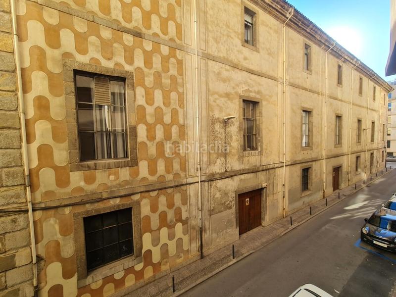 Foto 8a38bda5-336f-42ce-9fd6-d55f0643b3e2. Location bureau dans gran via jaume i 41 dans Centre-Barri Vell Girona