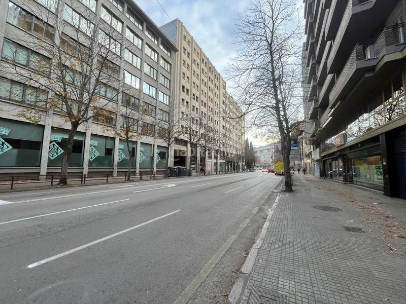 Foto 9cbc2f87-53c3-46d2-8829-6fe565d0ecbb. Location bureau dans gran via jaume i 41 dans Centre-Barri Vell Girona