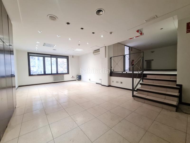 Foto a5d0e5d2-45aa-41b9-9105-f736536a2393. Location bureau dans gran via jaume i 41 dans Centre-Barri Vell Girona