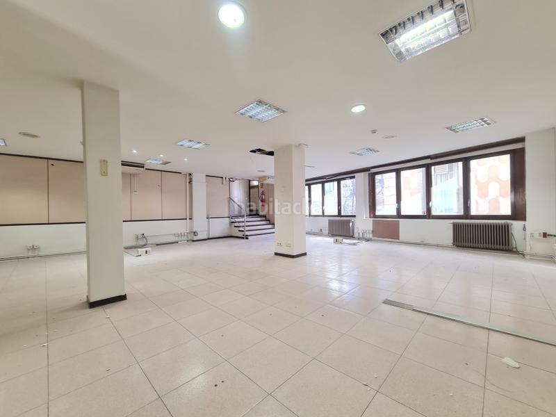 Foto efa342cb-02a1-436a-adbc-754afdf474a5. Location bureau dans gran via jaume i 41 dans Centre-Barri Vell Girona