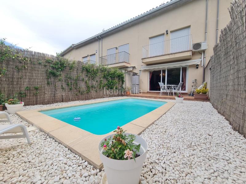 Foto cd4c3026-b5e9-4c3b-ae31-7a71d4a356f7. Casa amb aparcament a Palau Girona
