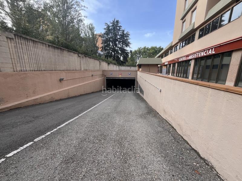 Foto 7b488562-edfb-4044-a7ea-01e2bf4152d0. Parking coche plaza de parking calle barcelonaemili grahit. en Girona