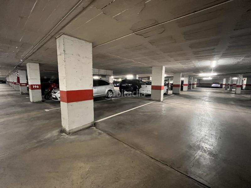 Foto a20ace17-5ebb-4842-8594-6bb2a1034a49. Parking coche plaza de parking calle barcelonaemili grahit. en Girona