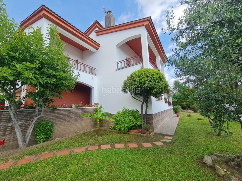 Foto fed840da-bc8c-416f-be99-a9734bad7303. Casa con parcheggio in Montilivi Girona