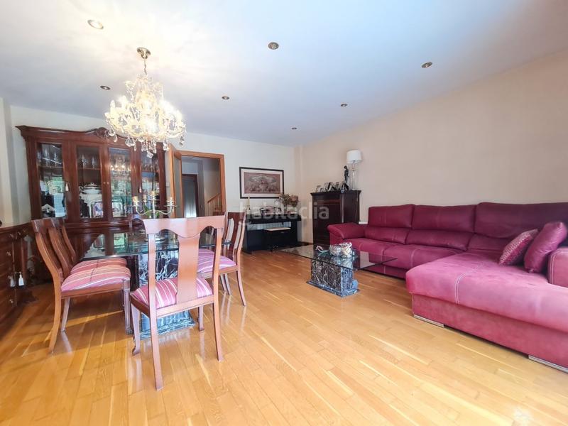 Foto 73c36354-12d5-4864-9054-22b5433ecbcc. Maison avec parking dans Palau Girona