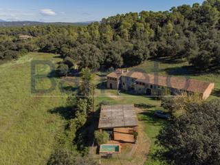 Masia a Foixà. Casa y finca rústica en pleno corazón del bajo ampurdán.