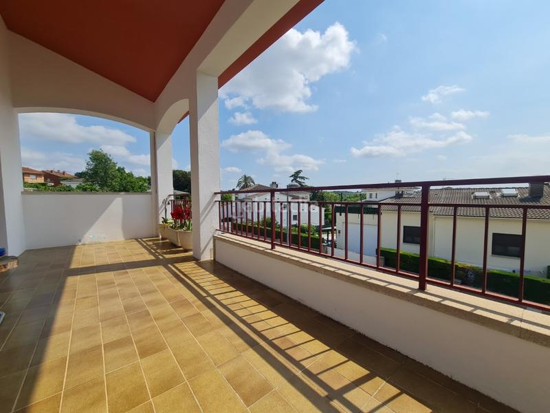 Foto 6cab369b-37c2-4052-a932-45c033895e52. Casa encantadora casa unifamiliar con amplio jardín en Girona