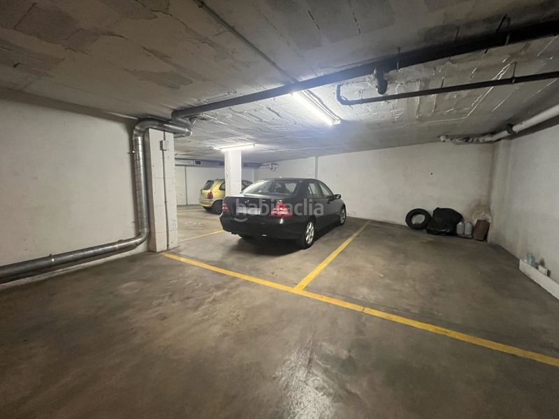 Foto 73cb61b5-5912-4323-bcc4-f69a73ef1f39. Aparcament cotxe a Santa Eugenia Girona